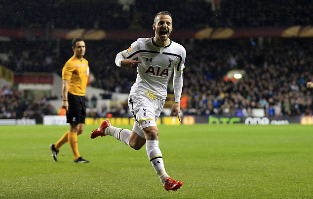 环球足球奖2025年度最佳球员候选：姆巴佩在列，巴黎8人入选（2025环球足球奖最佳球员候选出炉 姆巴佩上榜 巴黎共有8人入选）