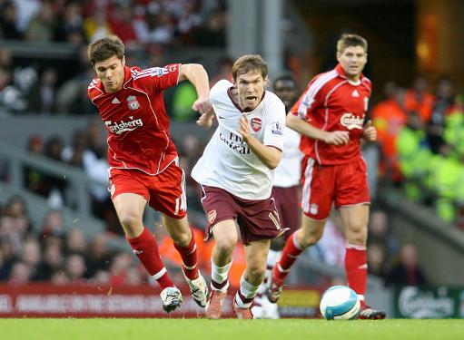 2001年，16岁的勒布朗，参加ABCD训练营！（2001年，16岁勒布朗亮相ABCD训练营！）