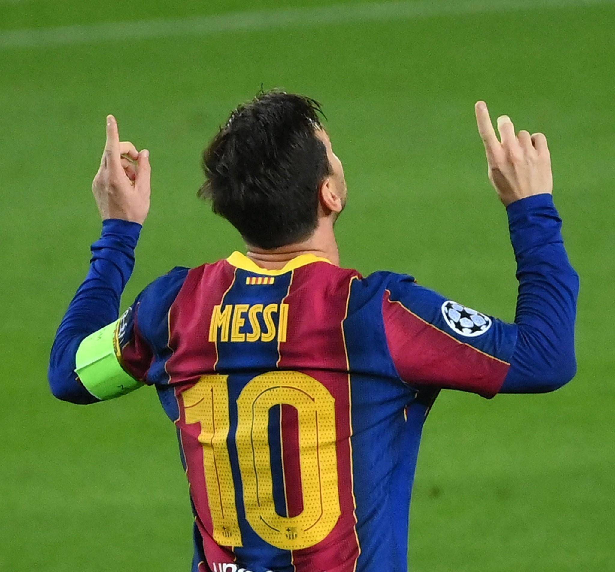 BBC：芝加哥火焰与莱万就转会展开积极谈判，球员愿意加盟（据BBC报道，芝加哥火焰与莱万就转会深入洽谈，球员倾向加盟）