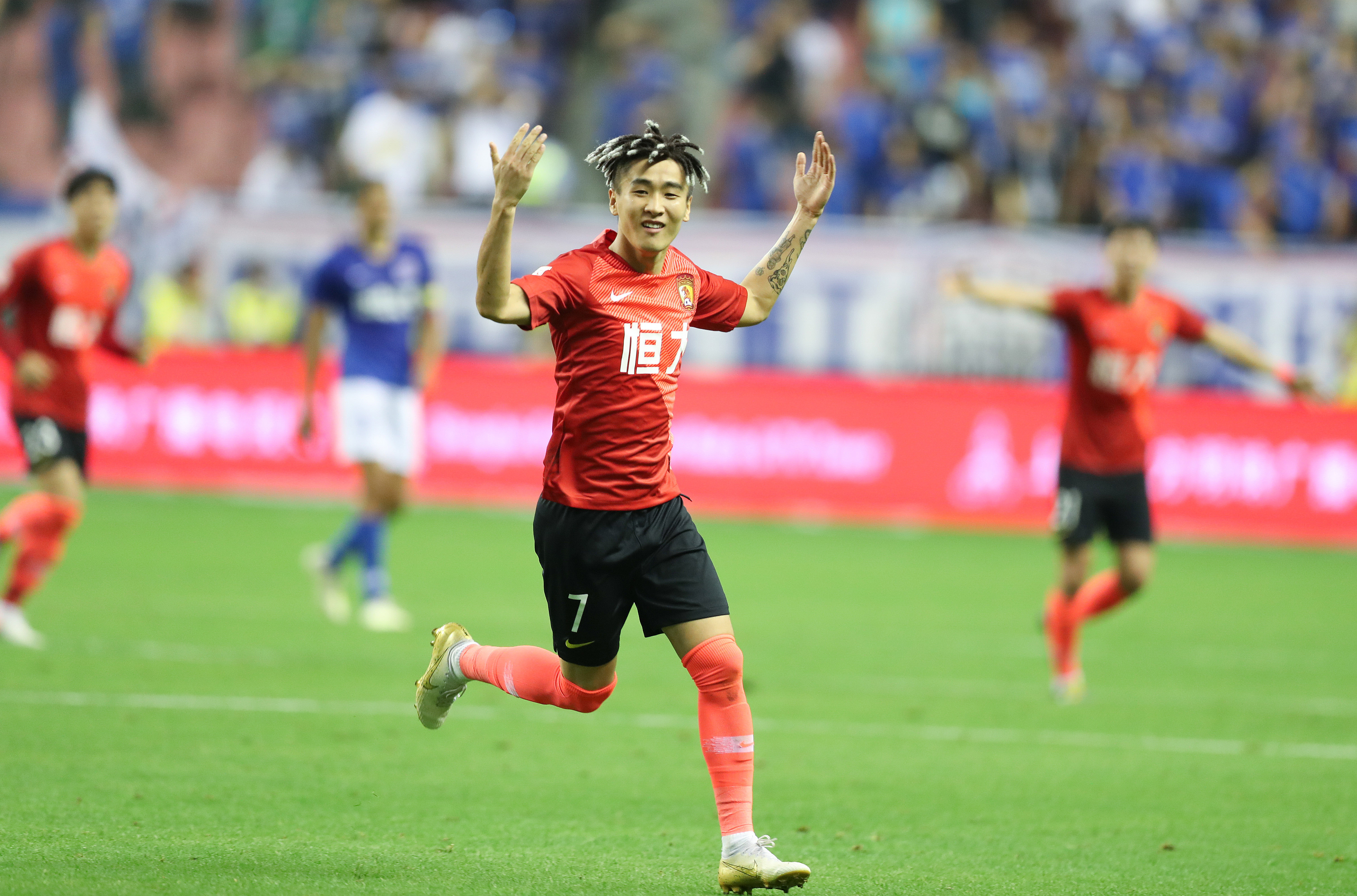 米切尔是历史第二多砍40+且5记三分的分卫，仅次于哈登（40+分且命中5记三分的分卫历史榜：米切尔第2，仅次哈登）