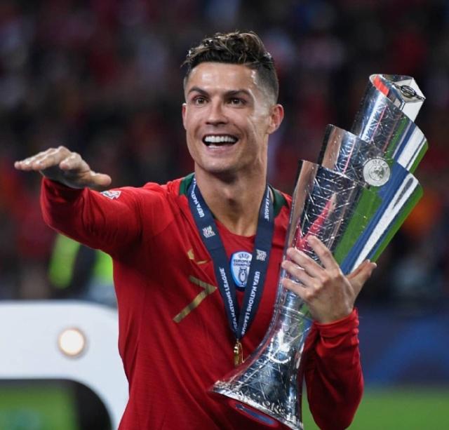 罗马诺：曼城在关注费耶诺德右后卫里德，拜仁也对他有意