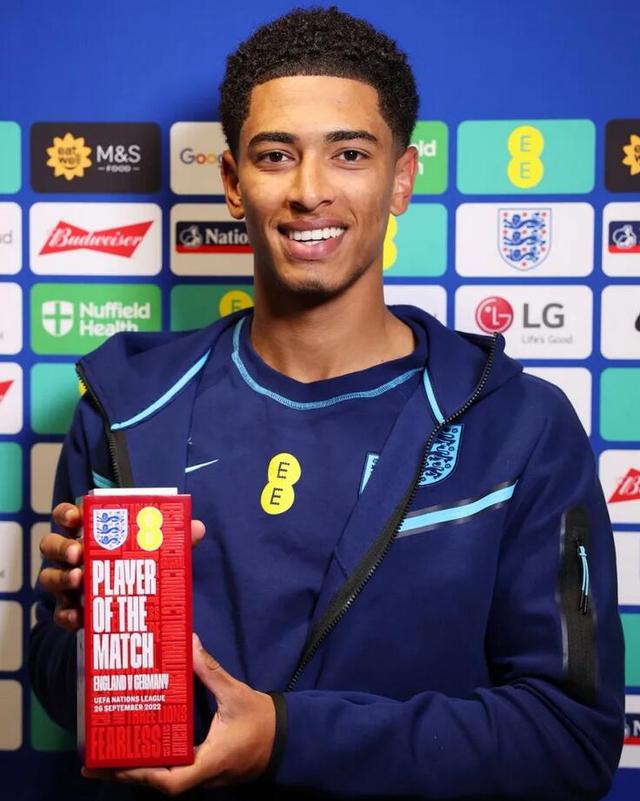 弗兰克：防守型教练？我带的队进球挺多的；庆幸自己不碰社媒