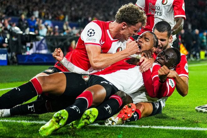 英超赛场亮点：利物浦逆转曼联,（英超焦点战：利物浦完成对曼联的逆转）