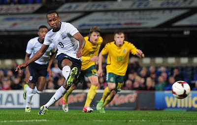 排面，泰州当地路牌上写着“苏超冠军城，泰州欢迎您”